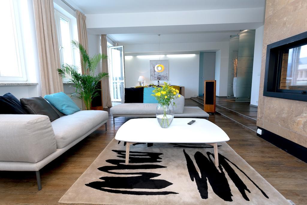 Vilnius Apartments&Suites - Gedimino avenue Esterno foto